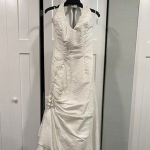 Beachy Halter Wedding Dress